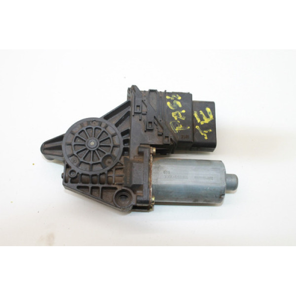 Motor Vidro Traseiro Esquerdo Vw Passat Alemão 0130821697