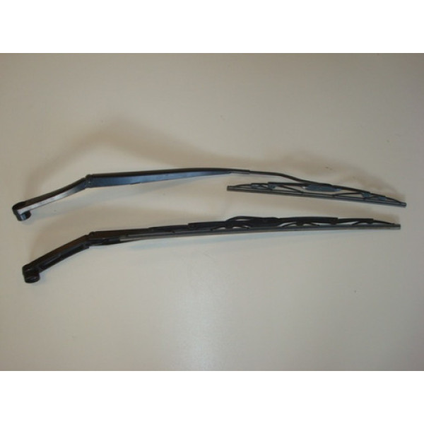 Par Braços Limpadores Parabrisa Hyundai Hb20 2016 983011s000