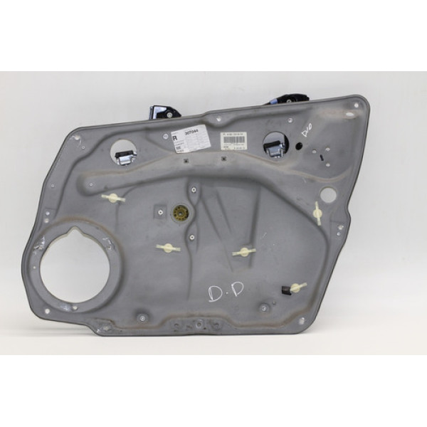 Máquina Vidro Dianteiro Direito Mercedes B180 2011