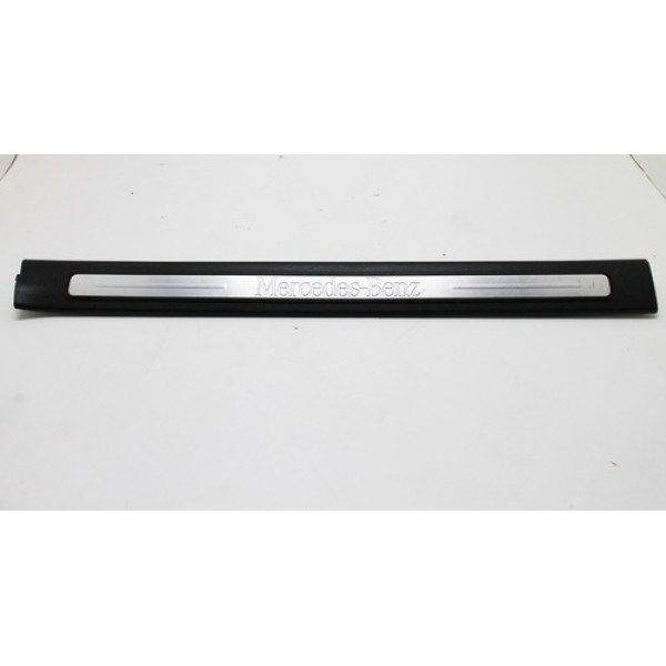 Soleira Da Porta Mercedes B180 2010 Dianteira Direita 