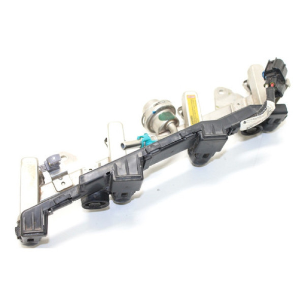 Flauta + Chicote Do Bico Injetor Honda Hrv 1.8 16v 15 A 18 