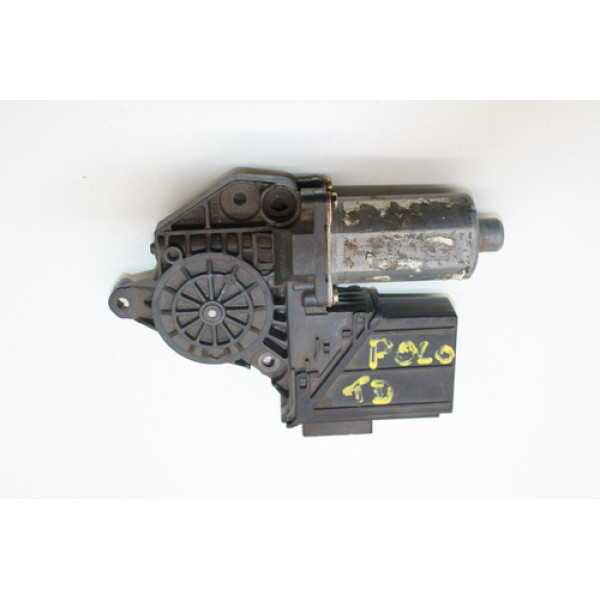 Motor Vidro Traseiro Direito Vw Polo C/ Central 0130821766