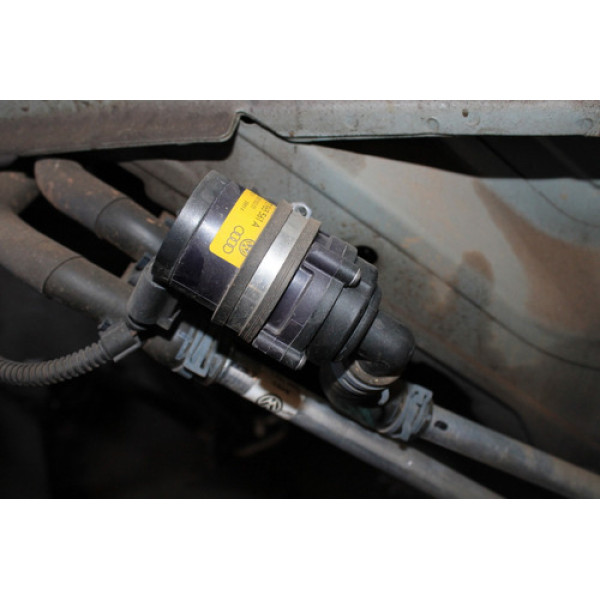 Bomba De Água Auxiliar Audi Q7 3.0 Tfsi 6cc 2015 7p0965561a