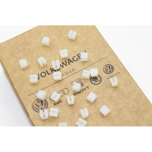 50 Bucha Placa Grampo Volkswagen Varios Modelos 3019531702