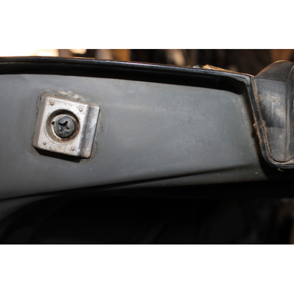 Batente Da Tampa Porta Mala Mercedes 300e 1989