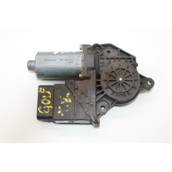 Motor Vidro Traseiro Esquerdo Vw Golf Sapão 0130821767