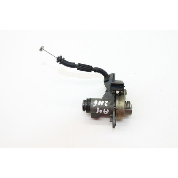 Cilindro Tampa Traseira Audi A4 2005 8e0827573c